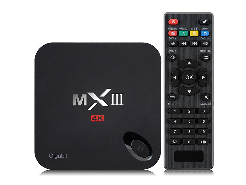 MXIII-G-S812-et-sa-telecommande-infrarouge